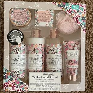 Olivia Grace Bath & Body Care Collection Gift Set, Vanilla Almond, 7 Piece Set.